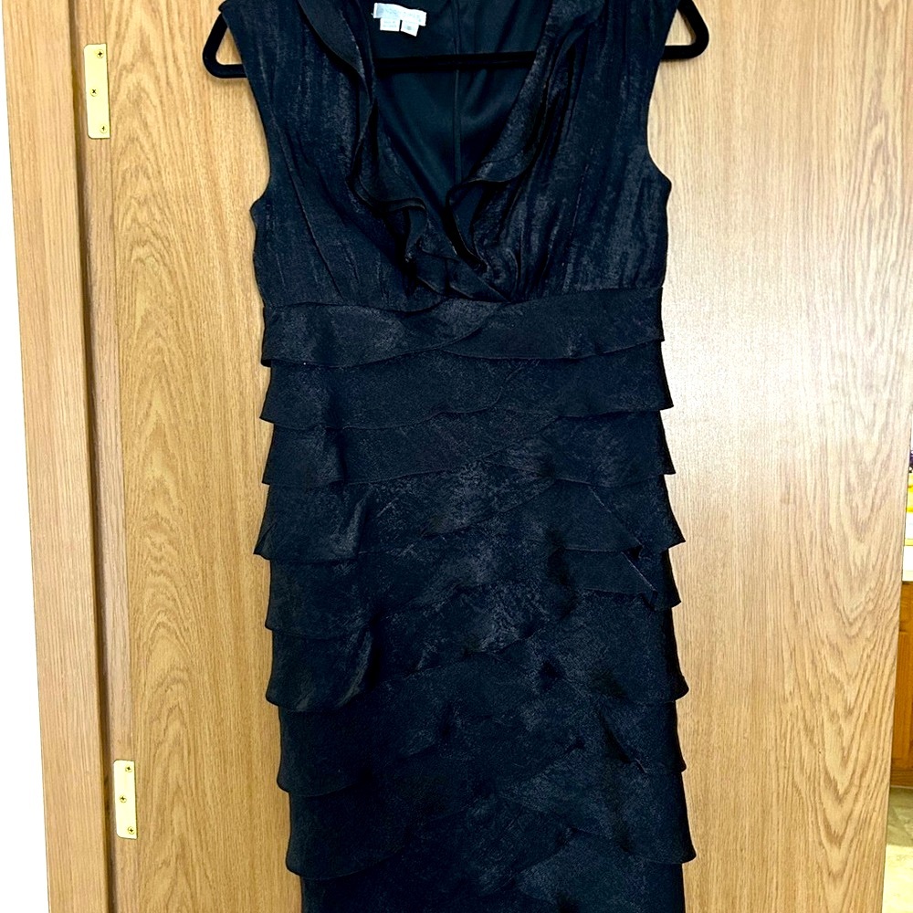 Elegant Black Sleeveless Dress